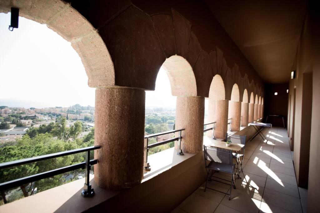 Magnifique Appartement Avec Vue Imprenable La Londe-les-Maures Dış mekan fotoğraf