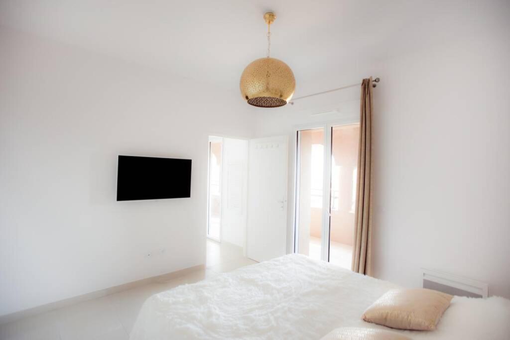 Magnifique Appartement Avec Vue Imprenable La Londe-les-Maures Dış mekan fotoğraf