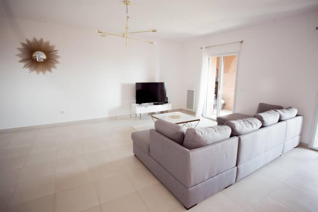 Magnifique Appartement Avec Vue Imprenable La Londe-les-Maures Dış mekan fotoğraf